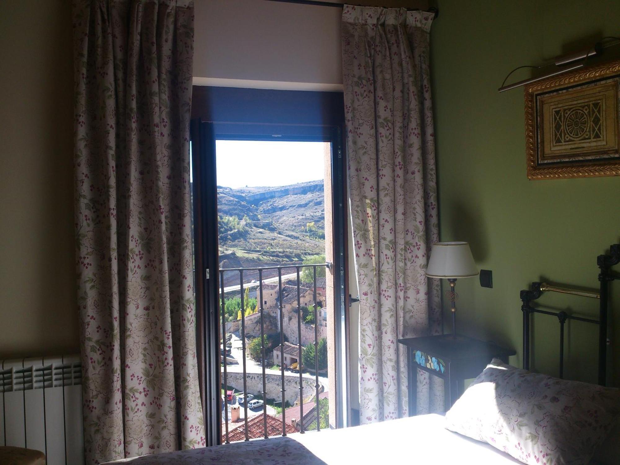 Hotel-Hospederia Los Templarios Sepúlveda Extérieur photo